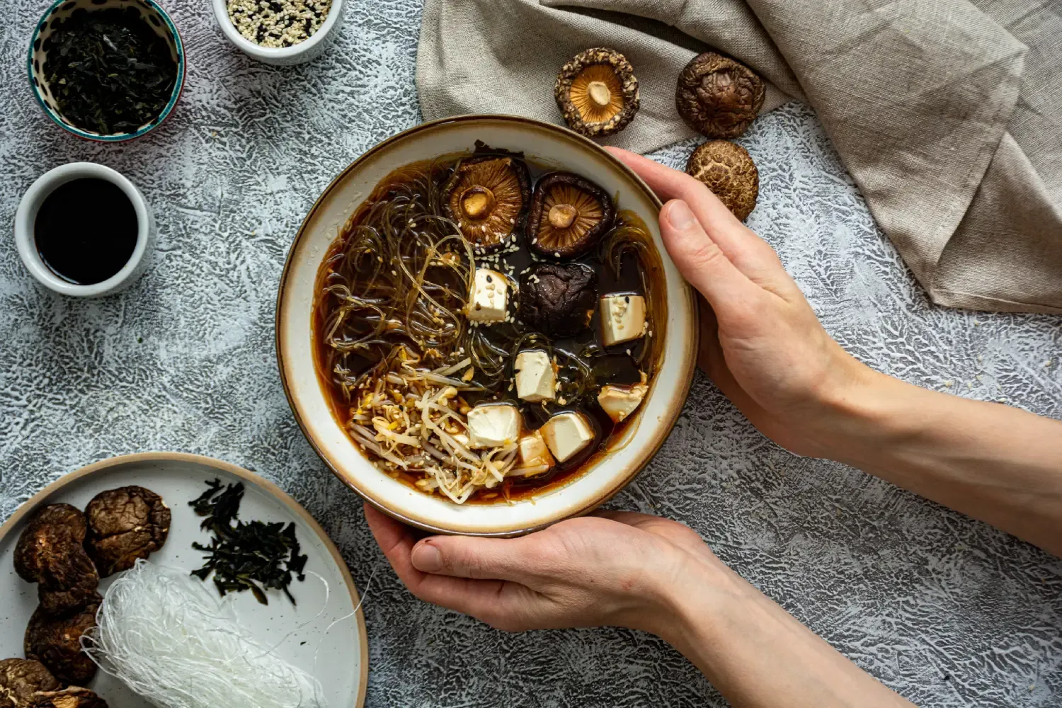 Veganiška miso sriuba