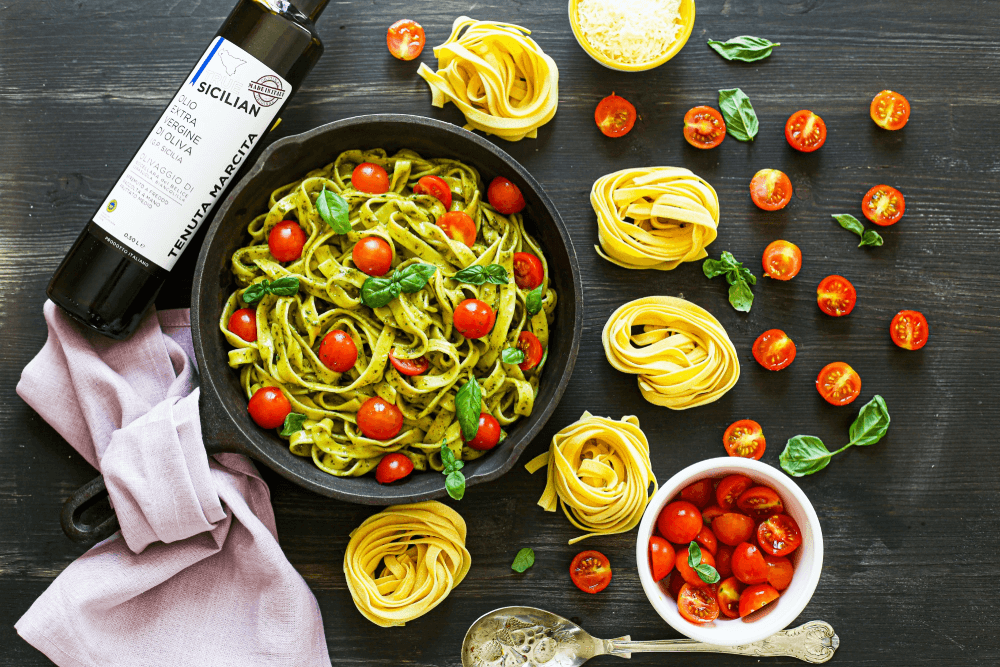 Tagliatelle makaronai su pesto padažu