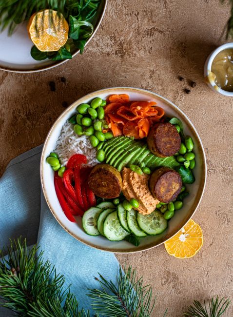 Veganiškas Poke Bowl su falafeliais
