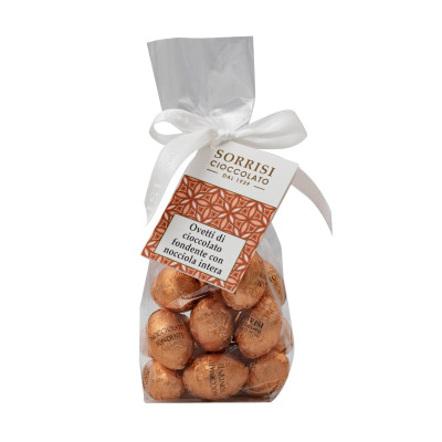 Tamsaus šokolado kiaušiniai su lazdyno riešutais, be glitimo